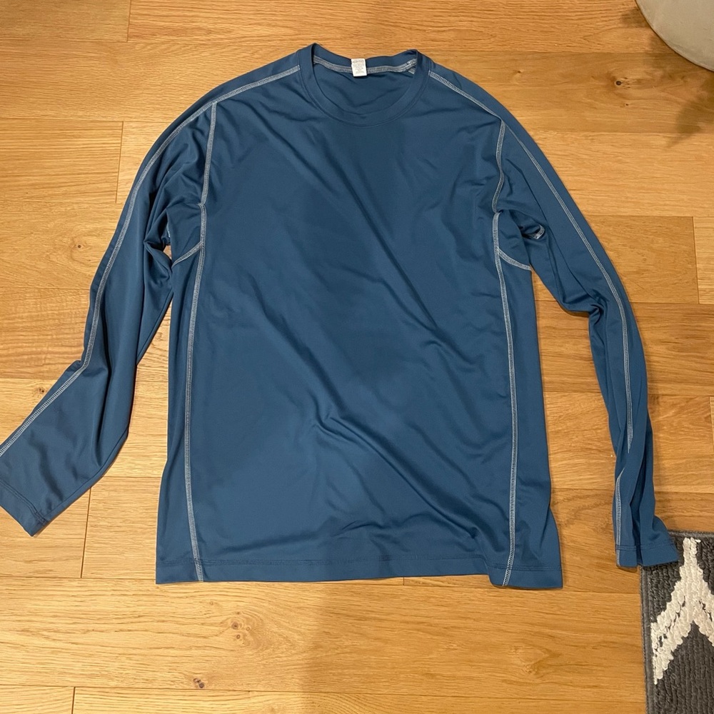 Men’s ALO yoga shirt!